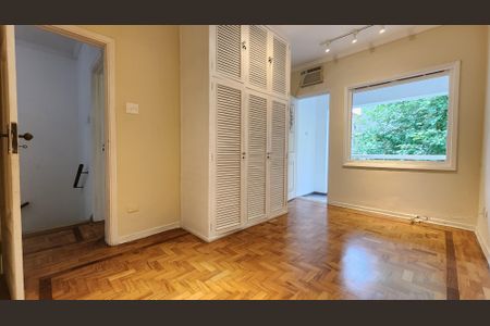 Casa para alugar com 200m², 3 quartos e 2 vagas Casa para alugar com 200m², 3 quartos e 2 vagasQuarto 1