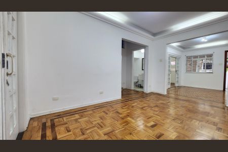 Casa para alugar com 200m², 3 quartos e 2 vagas Casa para alugar com 200m², 3 quartos e 2 vagasSala de Jantar