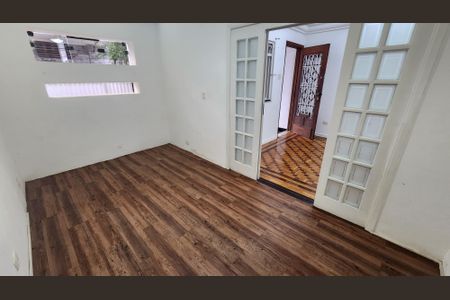 Casa para alugar com 200m², 3 quartos e 2 vagas Casa para alugar com 200m², 3 quartos e 2 vagasSala de TV