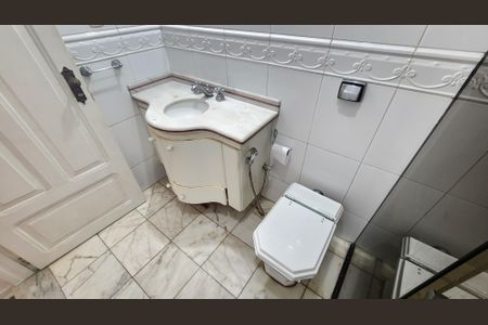 Casa para alugar com 200m², 3 quartos e 2 vagas Casa para alugar com 200m², 3 quartos e 2 vagasBanheiro