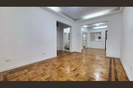 Casa para alugar com 200m², 3 quartos e 2 vagas Casa para alugar com 200m², 3 quartos e 2 vagasSala