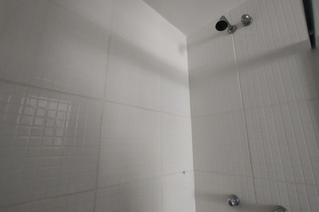 Apartamento para alugar com 80m², 3 quartos e 1 vaga Apartamento para alugar com 80m², 3 quartos e 1 vagaBanheiro da Suíte 1