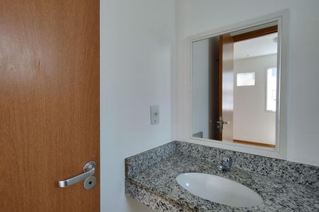 Apartamento para alugar com 80m², 3 quartos e 1 vaga Apartamento para alugar com 80m², 3 quartos e 1 vagaBanheiro da Suíte 2