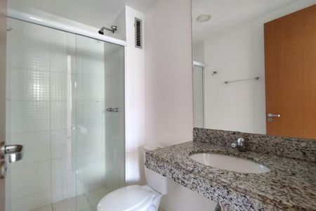 Apartamento para alugar com 80m², 3 quartos e 1 vaga Apartamento para alugar com 80m², 3 quartos e 1 vagaBanheiro da Suíte 1