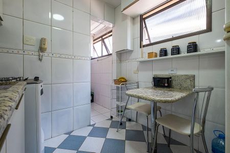 Apartamento à venda com 44m², 1 quarto e 1 vaga Apartamento à venda com 44m², 1 quarto e 1 vagaCozinha