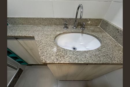 Apartamento à venda com 124m², 3 quartos e 2 vagas Apartamento à venda com 124m², 3 quartos e 2 vagasBanheiro Social