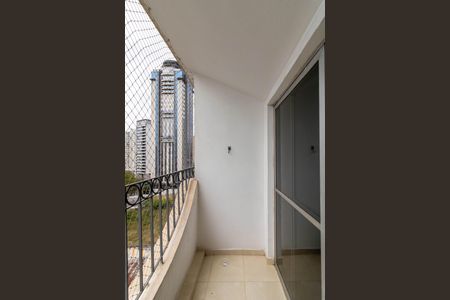 Apartamento à venda com 70m², 2 quartos e 1 vagaSacada