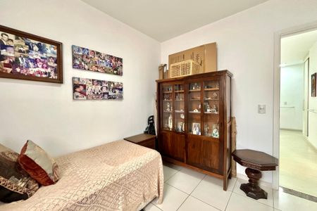 Casa de condomínio à venda com 200m², 4 quartos e 3 vagas Casa de condomínio à venda com 200m², 4 quartos e 3 vagasQuarto 2