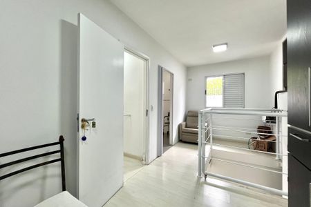 Casa de condomínio à venda com 200m², 4 quartos e 3 vagas Casa de condomínio à venda com 200m², 4 quartos e 3 vagasSuite 2