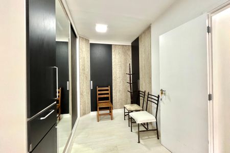 Casa de condomínio à venda com 200m², 4 quartos e 3 vagas Casa de condomínio à venda com 200m², 4 quartos e 3 vagasSuite 2