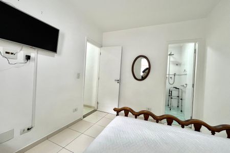 Casa de condomínio à venda com 200m², 4 quartos e 3 vagas Casa de condomínio à venda com 200m², 4 quartos e 3 vagasSuite 1