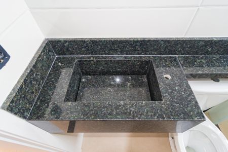 Apartamento à venda com 54m², 2 quartos e 1 vaga Apartamento à venda com 54m², 2 quartos e 1 vagaDetalhe - Banheiro