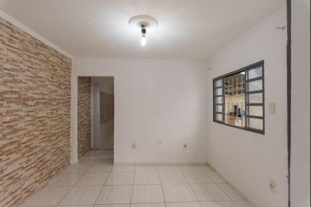 Sala de casa para alugar com 2 quartos, 40m² em Jardim Santa Lúcia, Campinas