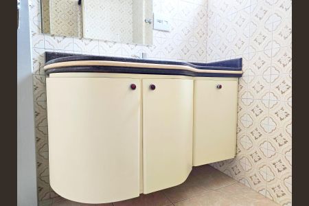 Apartamento à venda com 76m², 2 quartos e 1 vagaBanheiro Social