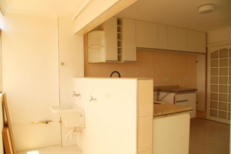 Apartamento à venda com 76m², 2 quartos e 1 vagaÁrea de Serviço