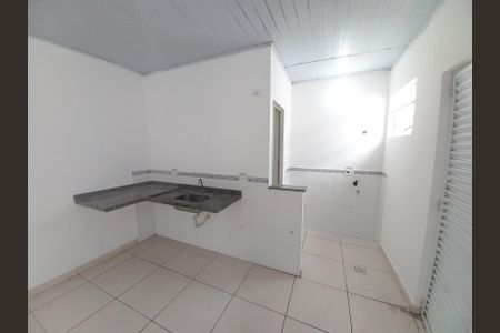 Kitnet de casa de condomínio para alugar com 1 quarto, 23m² em Parque Sao Vicente, São Vicente