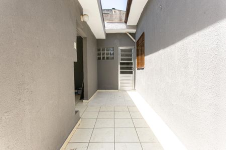 Casa para alugar com 80m², 2 quartos e 1 vagaEntrada