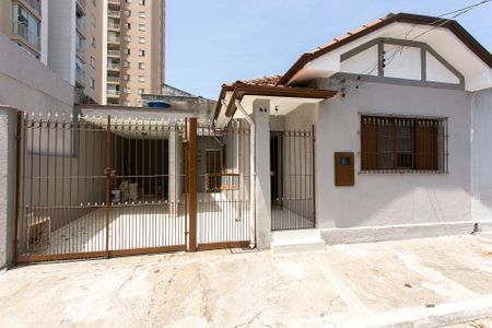 Casa para alugar com 80m², 2 quartos e 1 vagaFachada