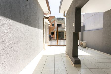 Casa para alugar com 80m², 2 quartos e 1 vagaEntrada