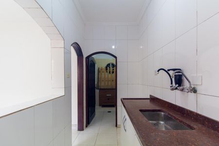 Cozinha de casa para alugar com 2 quartos, 100m² em Vila Ivone, São Paulo