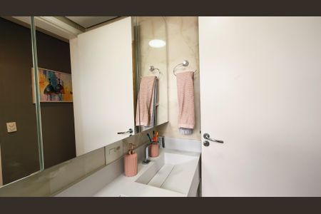 Apartamento à venda com 56m², 2 quartos e 1 vaga Apartamento à venda com 56m², 2 quartos e 1 vagaBanheiro