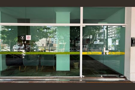 Apartamento para alugar com 68m², 2 quartos e 1 vaga Apartamento para alugar com 68m², 2 quartos e 1 vagaFachada