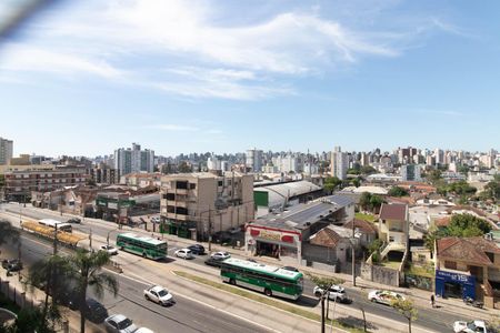 Vista da Sala de apartamento para alugar com 3 quartos, 71m² em Partenon, Porto Alegre