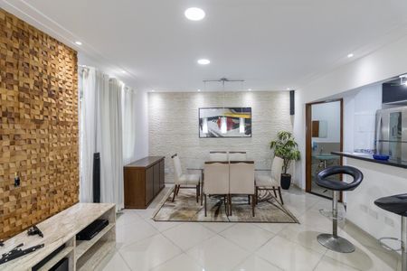 Casa de condomínio à venda com 160m², 3 quartos e 2 vagas Casa de condomínio à venda com 160m², 3 quartos e 2 vagasSala/Cozinha