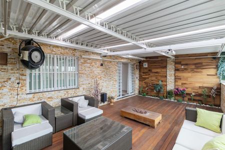 Casa de condomínio à venda com 160m², 3 quartos e 2 vagas Casa de condomínio à venda com 160m², 3 quartos e 2 vagasÁrea Externa