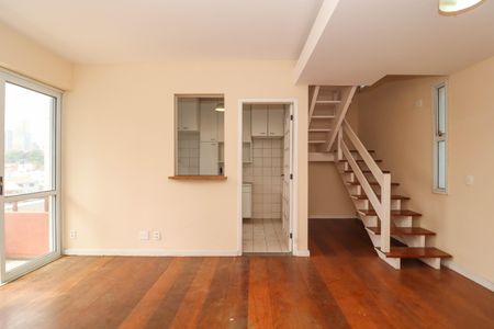 Sala de apartamento para alugar com 2 quartos, 75m² em Jardim das Bandeiras, São Paulo