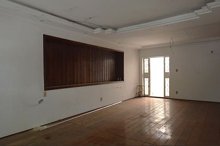 Casa para alugar com 239m², 4 quartos e 2 vagasSala