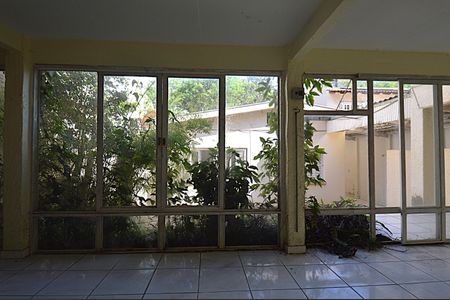 Casa para alugar com 239m², 4 quartos e 2 vagasÁrea comum - Salão de festas