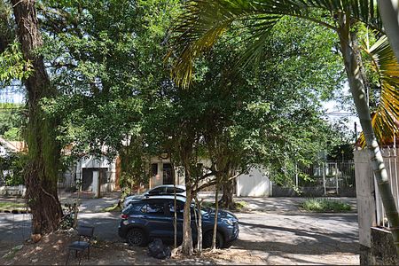 Casa para alugar com 239m², 4 quartos e 2 vagasVista da Janela da Sala