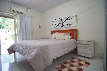 Casa à venda com 144m², 3 quartos e 2 vagasSuíte