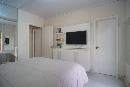 Casa à venda com 144m², 3 quartos e 2 vagasSuíte