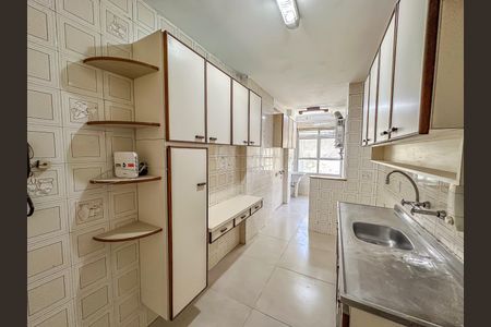 Apartamento à venda com 97m², 2 quartos e 1 vaga Apartamento à venda com 97m², 2 quartos e 1 vagaCozinha