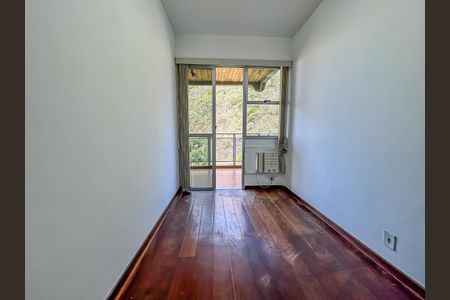 Apartamento à venda com 97m², 2 quartos e 1 vaga Apartamento à venda com 97m², 2 quartos e 1 vagaSala