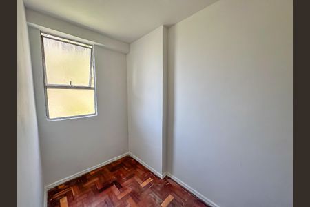 Apartamento à venda com 97m², 2 quartos e 1 vaga Apartamento à venda com 97m², 2 quartos e 1 vagaÁrea de Serviço quarto