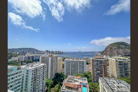 Apartamento à venda com 97m², 2 quartos e 1 vaga Apartamento à venda com 97m², 2 quartos e 1 vagaTerraço vista