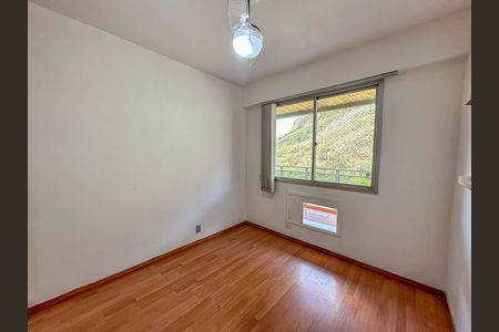 Apartamento à venda com 97m², 2 quartos e 1 vaga Apartamento à venda com 97m², 2 quartos e 1 vagaQuarto 2