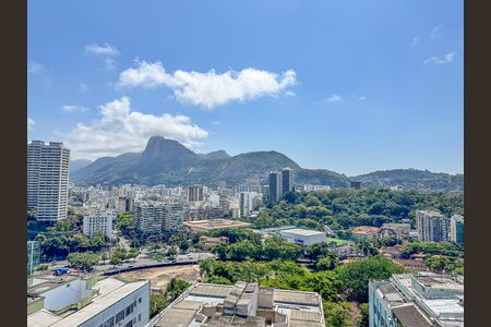 Apartamento à venda com 97m², 2 quartos e 1 vaga Apartamento à venda com 97m², 2 quartos e 1 vagaTerraço vista