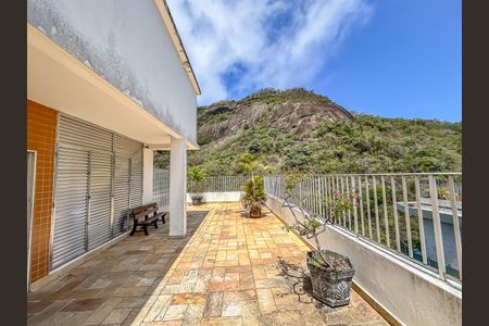 Apartamento à venda com 97m², 2 quartos e 1 vaga Apartamento à venda com 97m², 2 quartos e 1 vagaTerraço