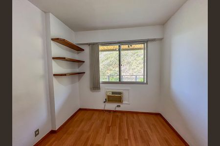Apartamento à venda com 97m², 2 quartos e 1 vaga Apartamento à venda com 97m², 2 quartos e 1 vagaQuarto Suíte 1