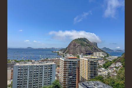 Apartamento à venda com 97m², 2 quartos e 1 vaga Apartamento à venda com 97m², 2 quartos e 1 vagaTerraço vista