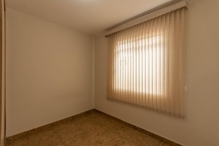 Quarto 2 de casa à venda com 3 quartos, 200m² em Alípio de Melo, Belo Horizonte