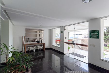 Apartamento à venda com 86m², 3 quartos e 2 vagas Apartamento à venda com 86m², 3 quartos e 2 vagasHall social