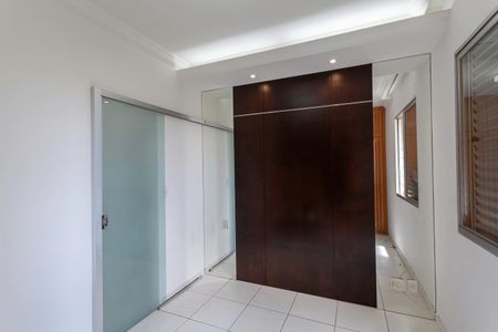 Apartamento à venda com 86m², 3 quartos e 2 vagas Apartamento à venda com 86m², 3 quartos e 2 vagasSuíte