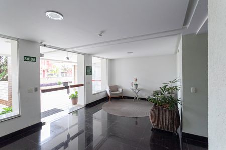 Apartamento à venda com 86m², 3 quartos e 2 vagas Apartamento à venda com 86m², 3 quartos e 2 vagasHall social