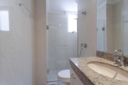 Apartamento à venda com 86m², 3 quartos e 2 vagas Apartamento à venda com 86m², 3 quartos e 2 vagasBanheiro social