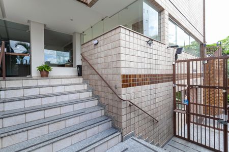 Apartamento à venda com 86m², 3 quartos e 2 vagas Apartamento à venda com 86m², 3 quartos e 2 vagasEntrada